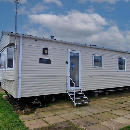 8 Berth Caravan For Hire At Manor Park Near To A Great Beach Ref 23041C Hunstanton Exterior foto