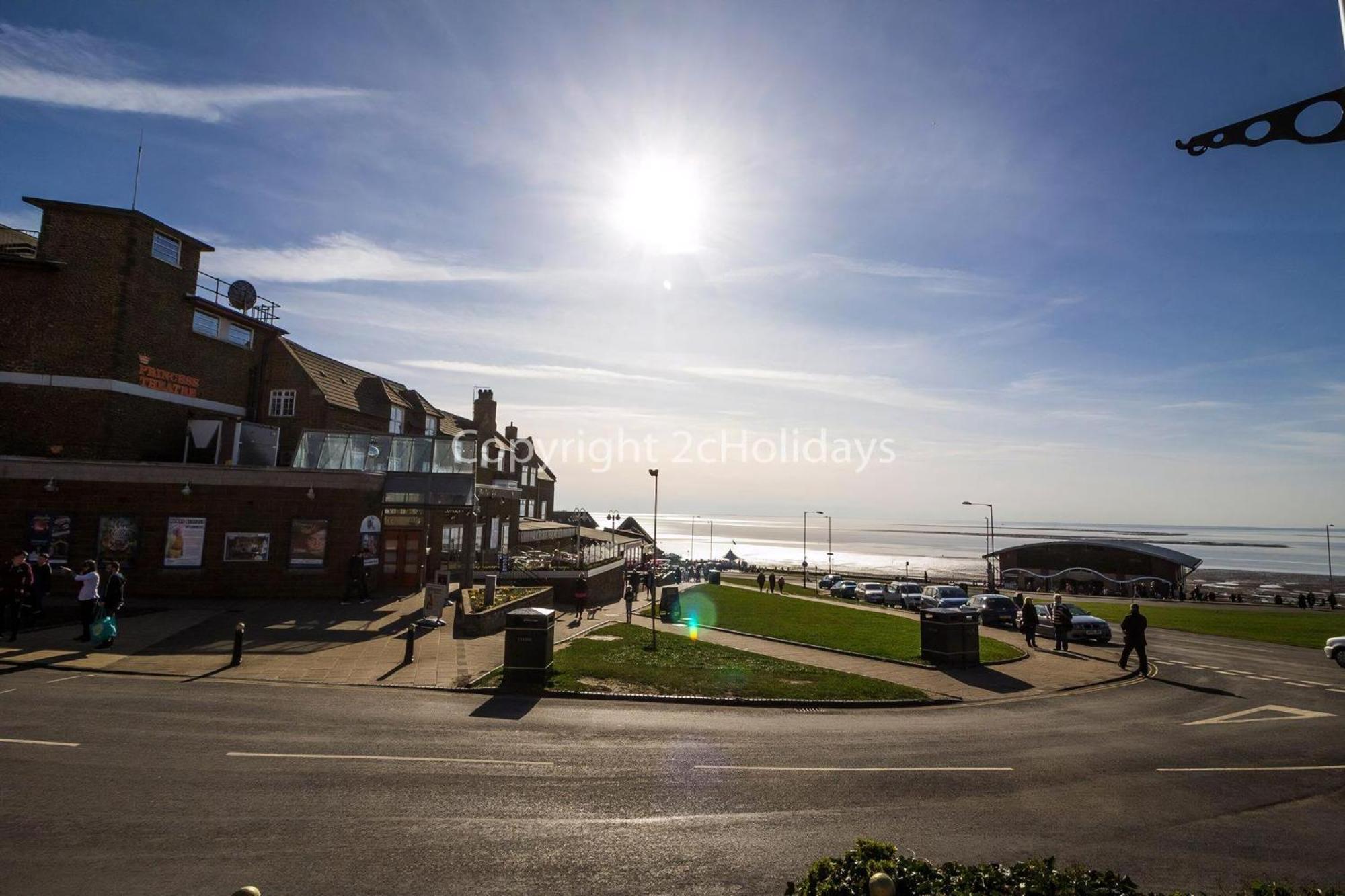 8 Berth Caravan For Hire At Manor Park Near To A Great Beach Ref 23041C Hunstanton Exterior foto