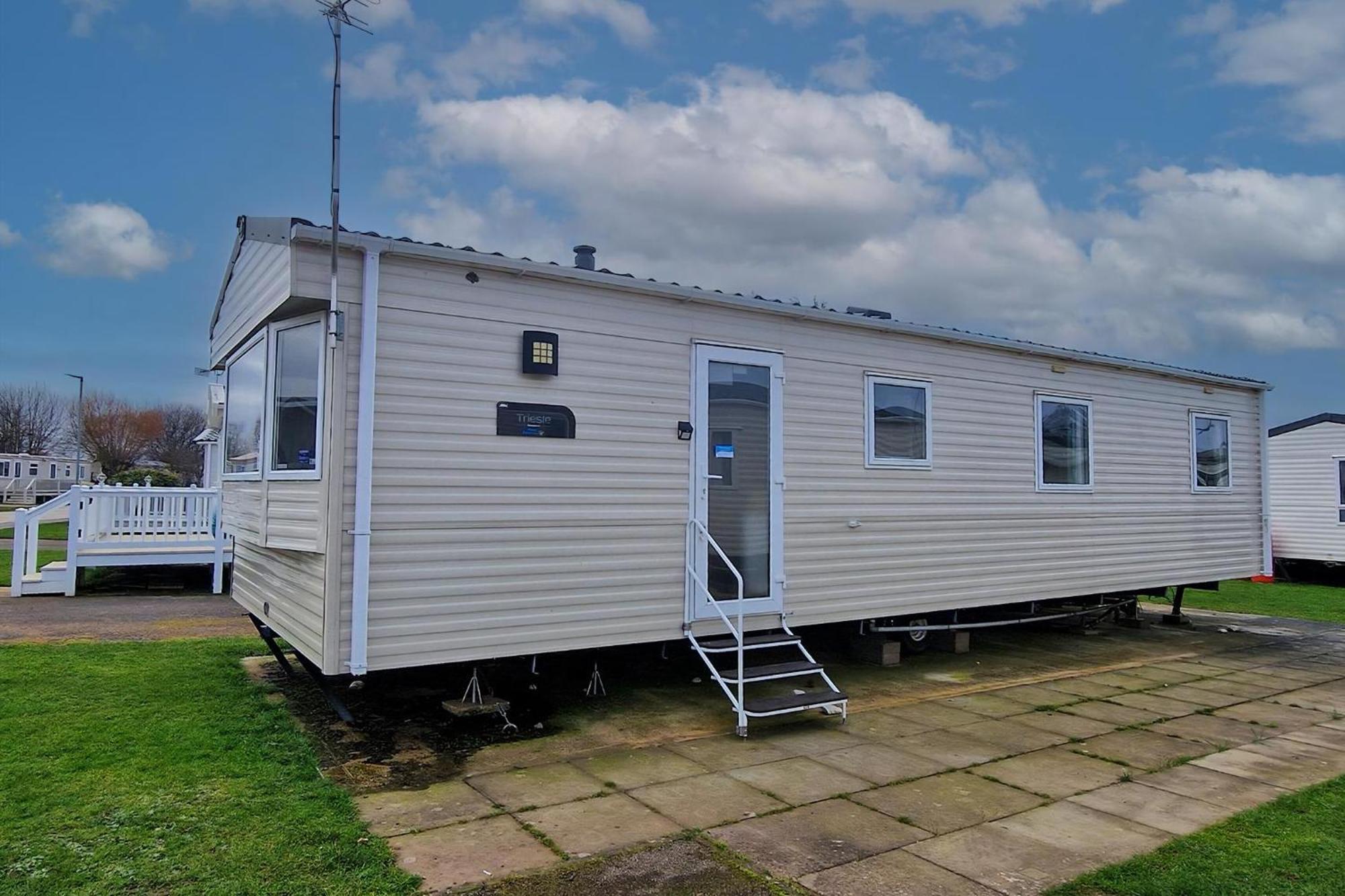 8 Berth Caravan For Hire At Manor Park Near To A Great Beach Ref 23041C Hunstanton Exterior foto