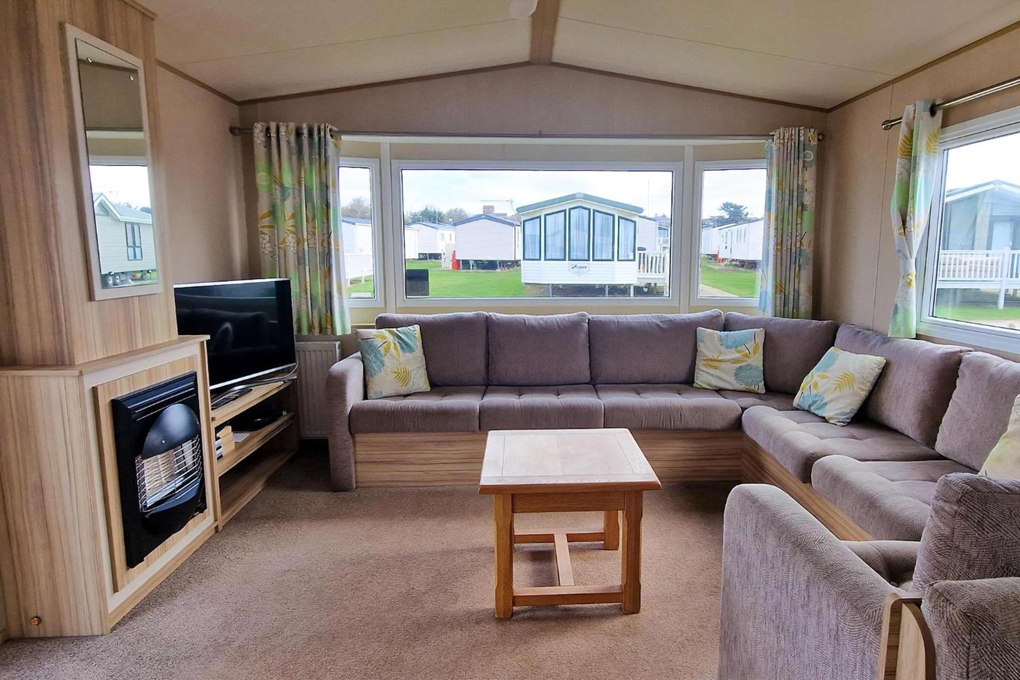 8 Berth Caravan For Hire At Manor Park Near To A Great Beach Ref 23041C Hunstanton Exterior foto